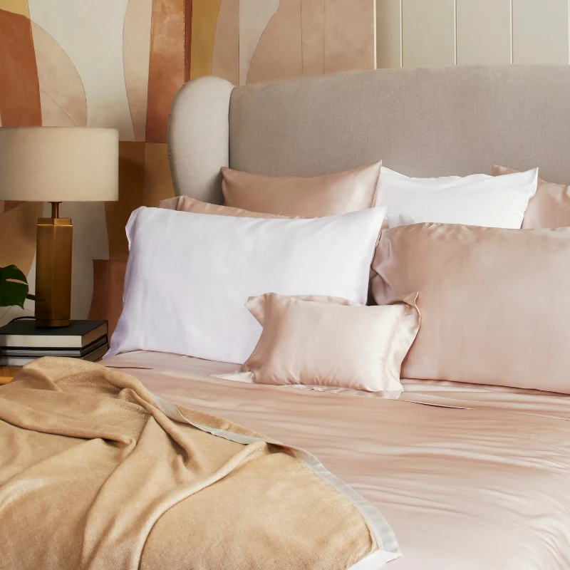 Blush Silk Fitted Sheet - Image 3