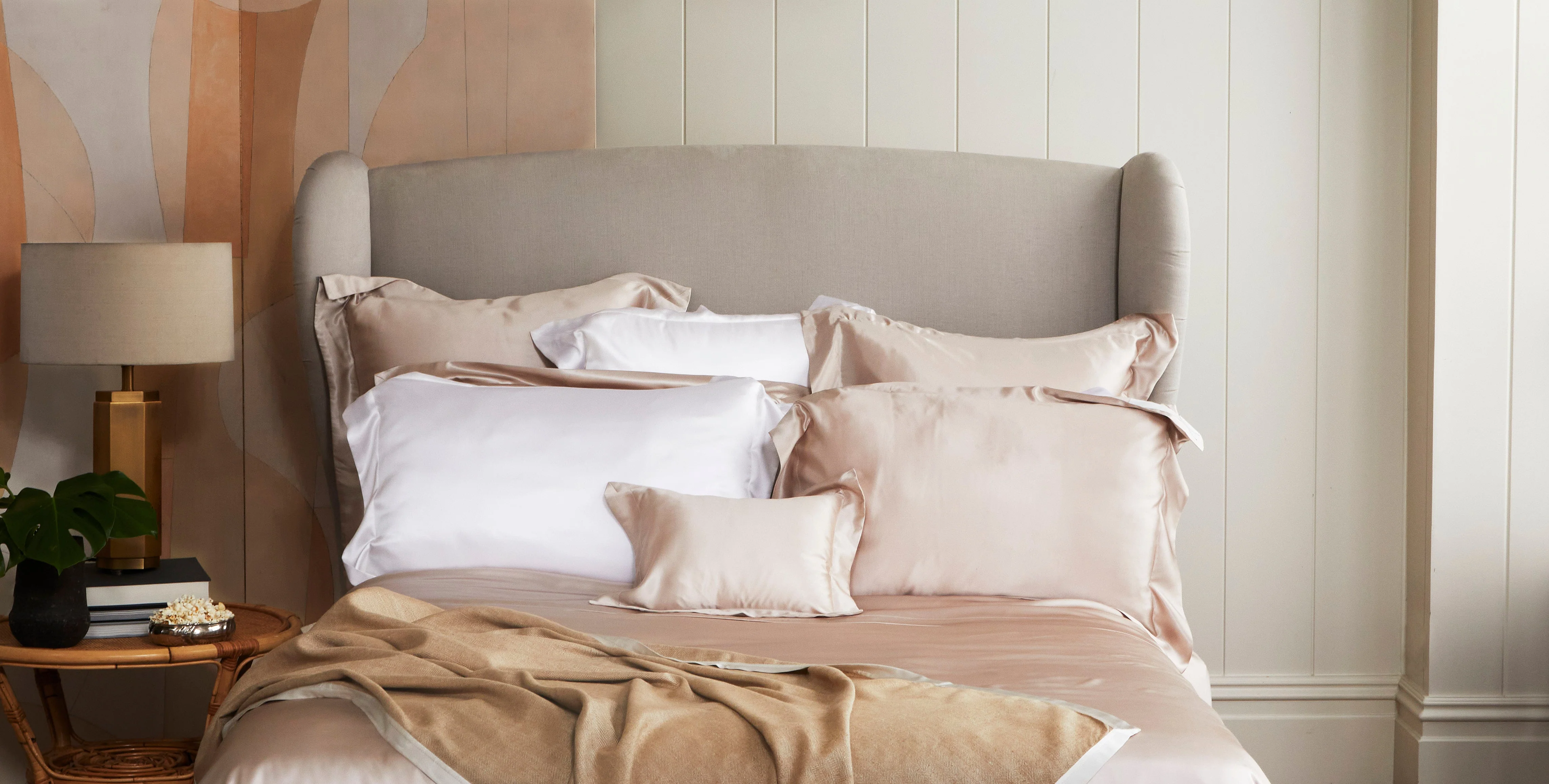 Blush Silk Fitted Sheet - Clearance - Image 3
