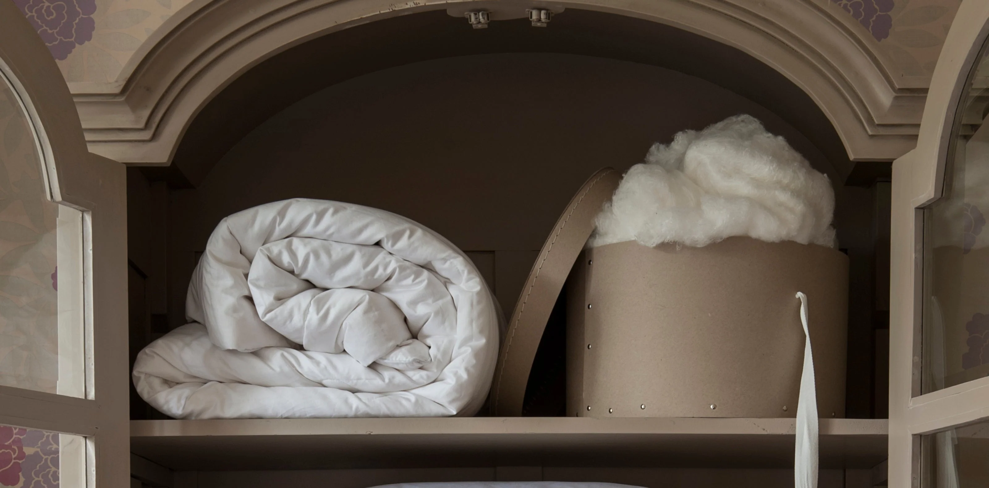 Silk Filled Duvet - All Seasons Weight - Clearance - Image 3