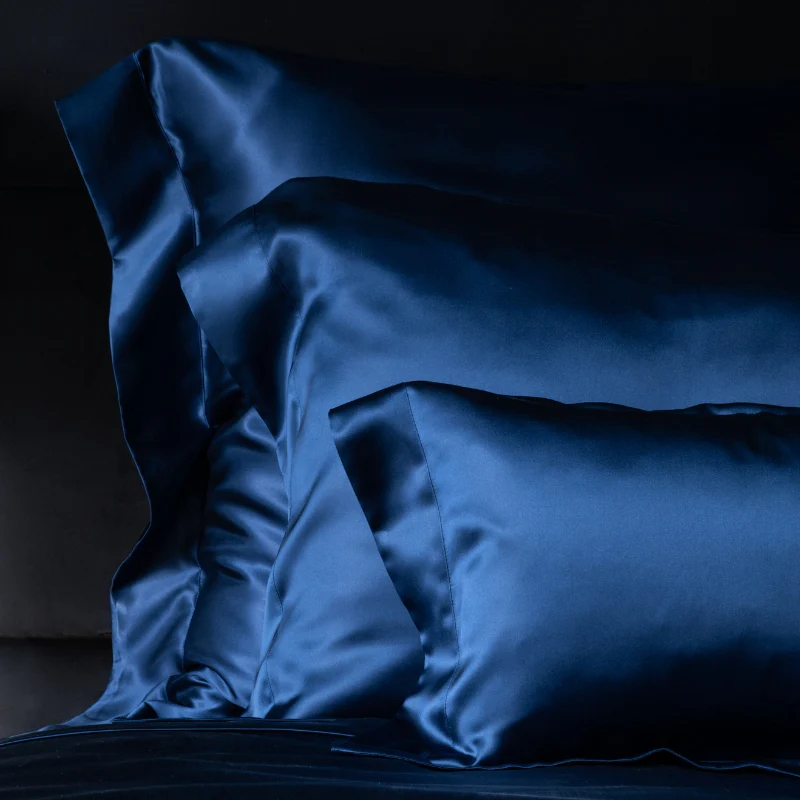 Navy Silk Pillowcase - Image 4